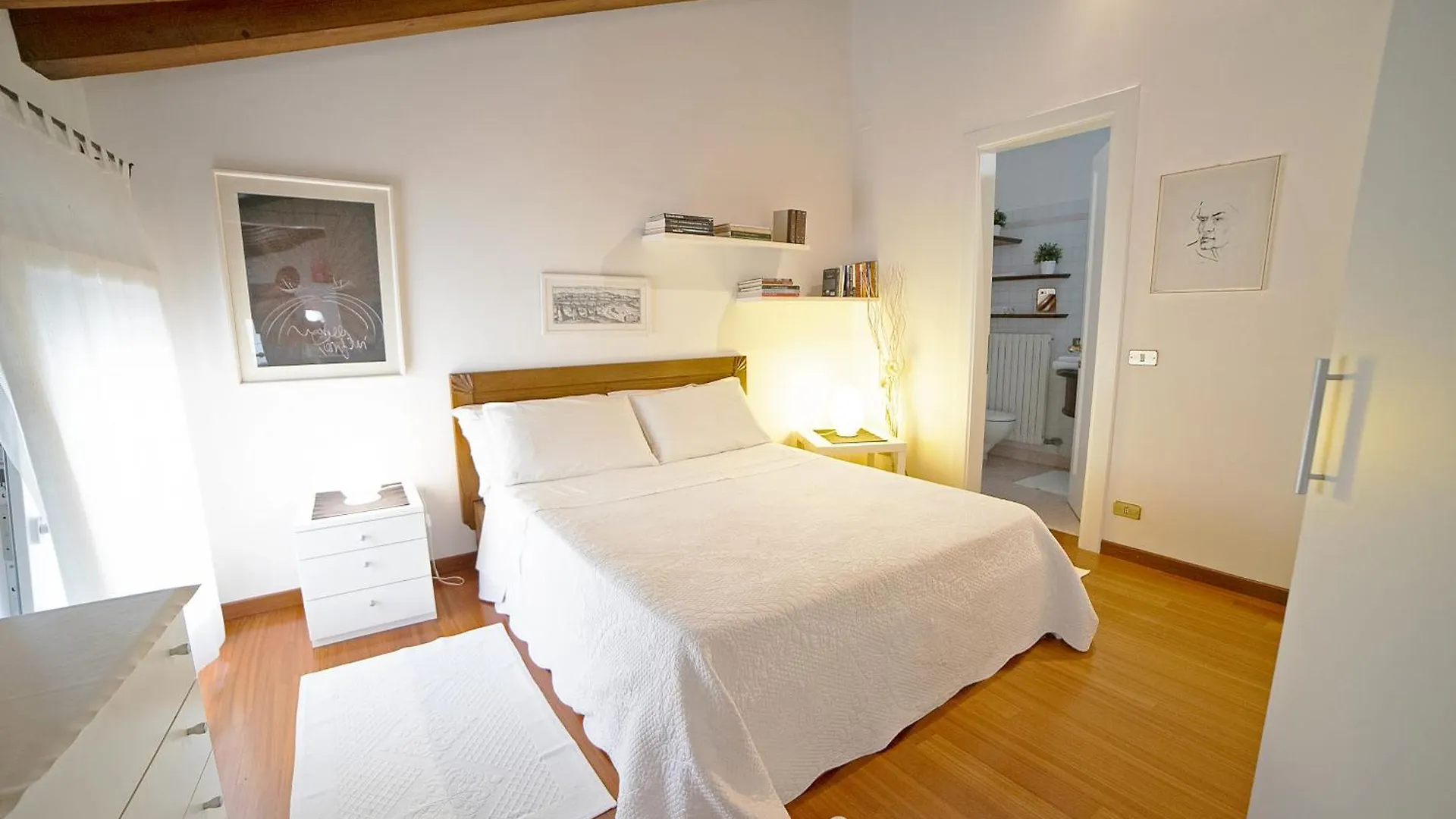 Apartment Deluxe Isola Di Mezzo 0*, Treviso Italy
