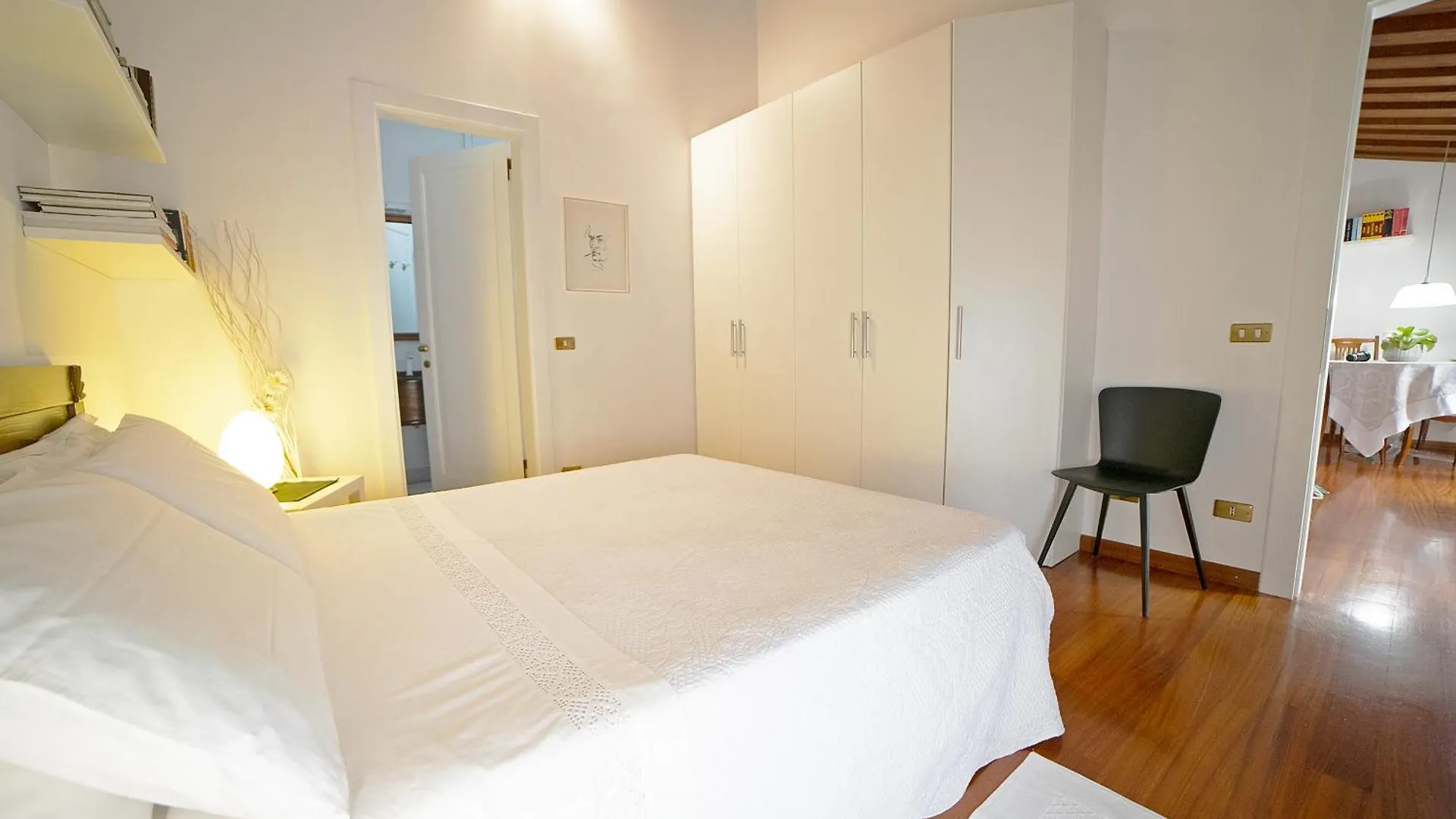 Apartment Deluxe Isola Di Mezzo Italy